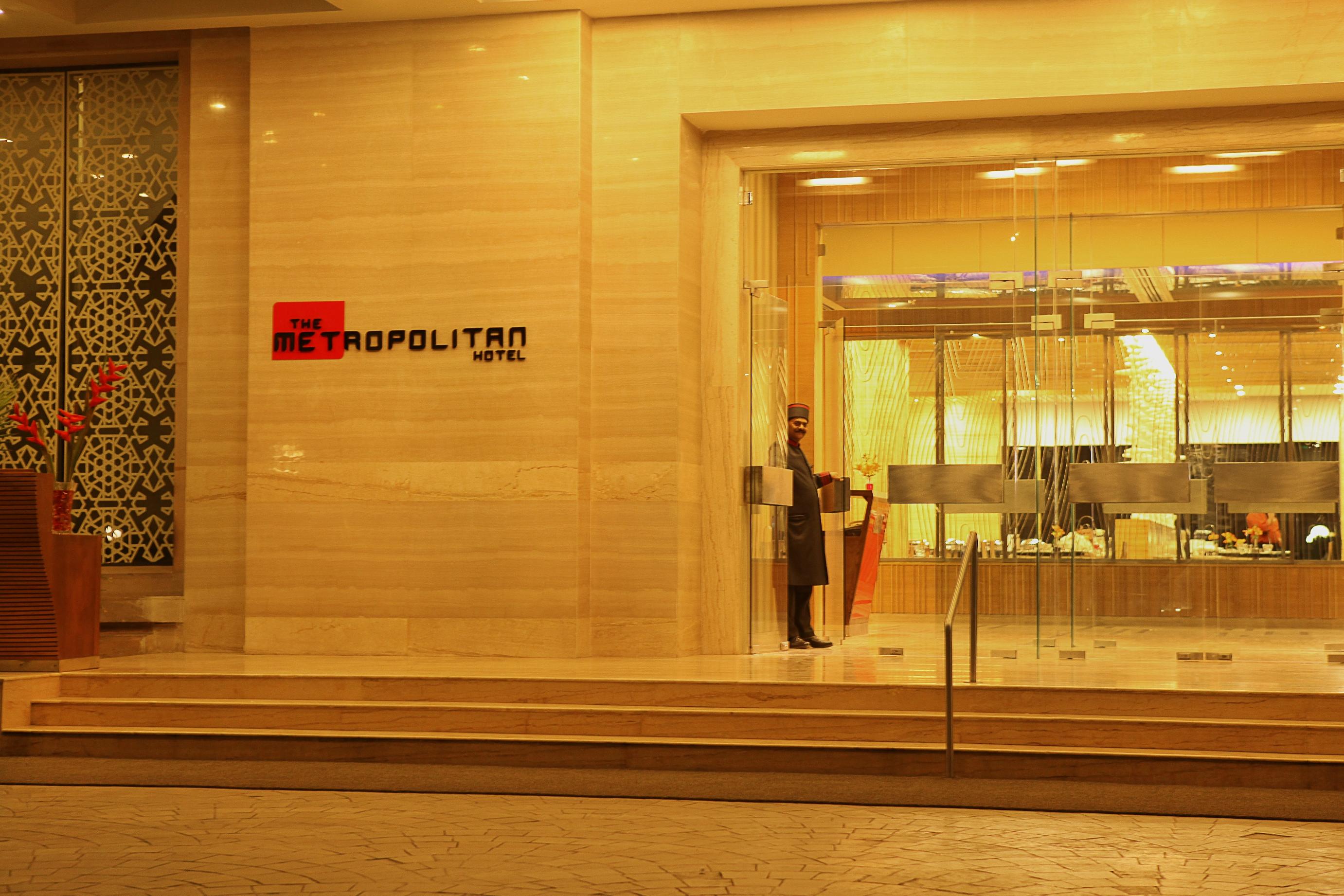 The Metropolitan & Hotel 5*