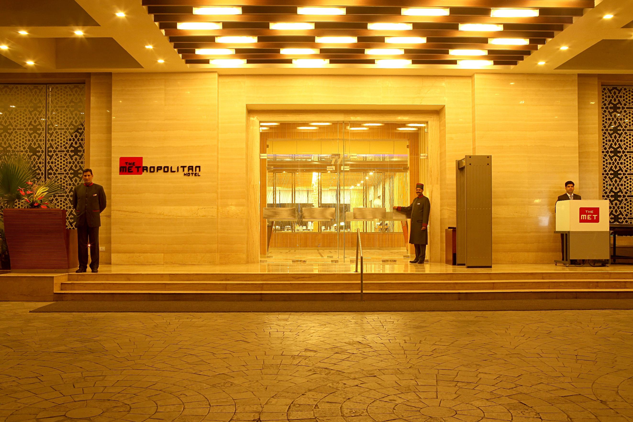 The Metropolitan & Hotel 5*