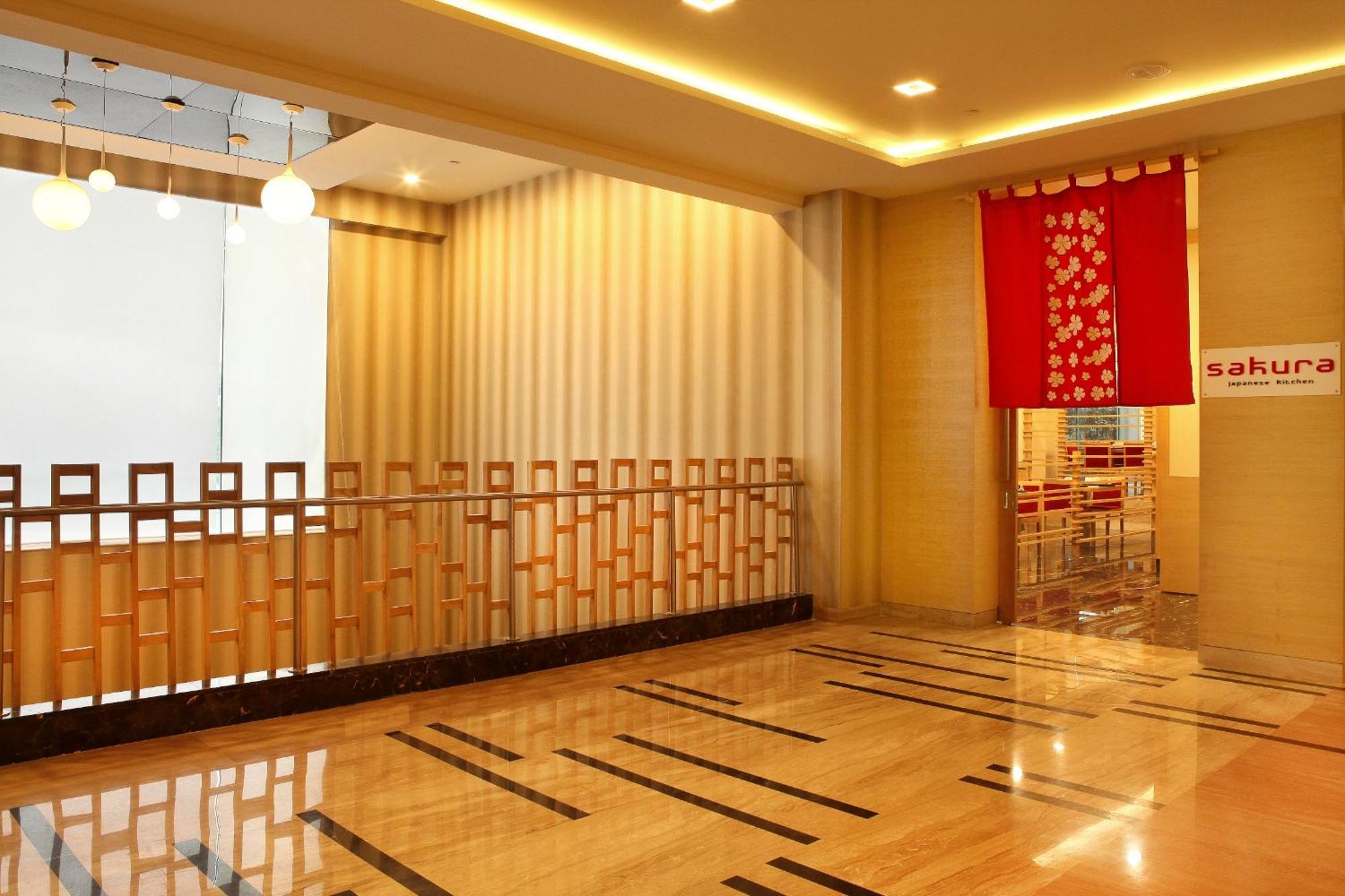 The Metropolitan & Hotel 5*