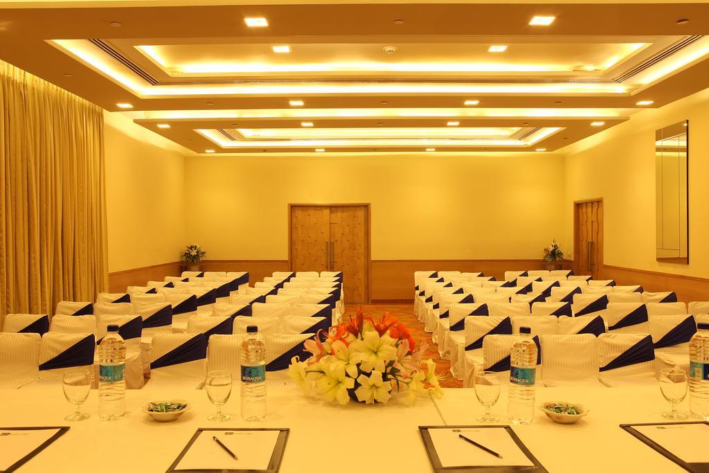 The Metropolitan & New Delhi