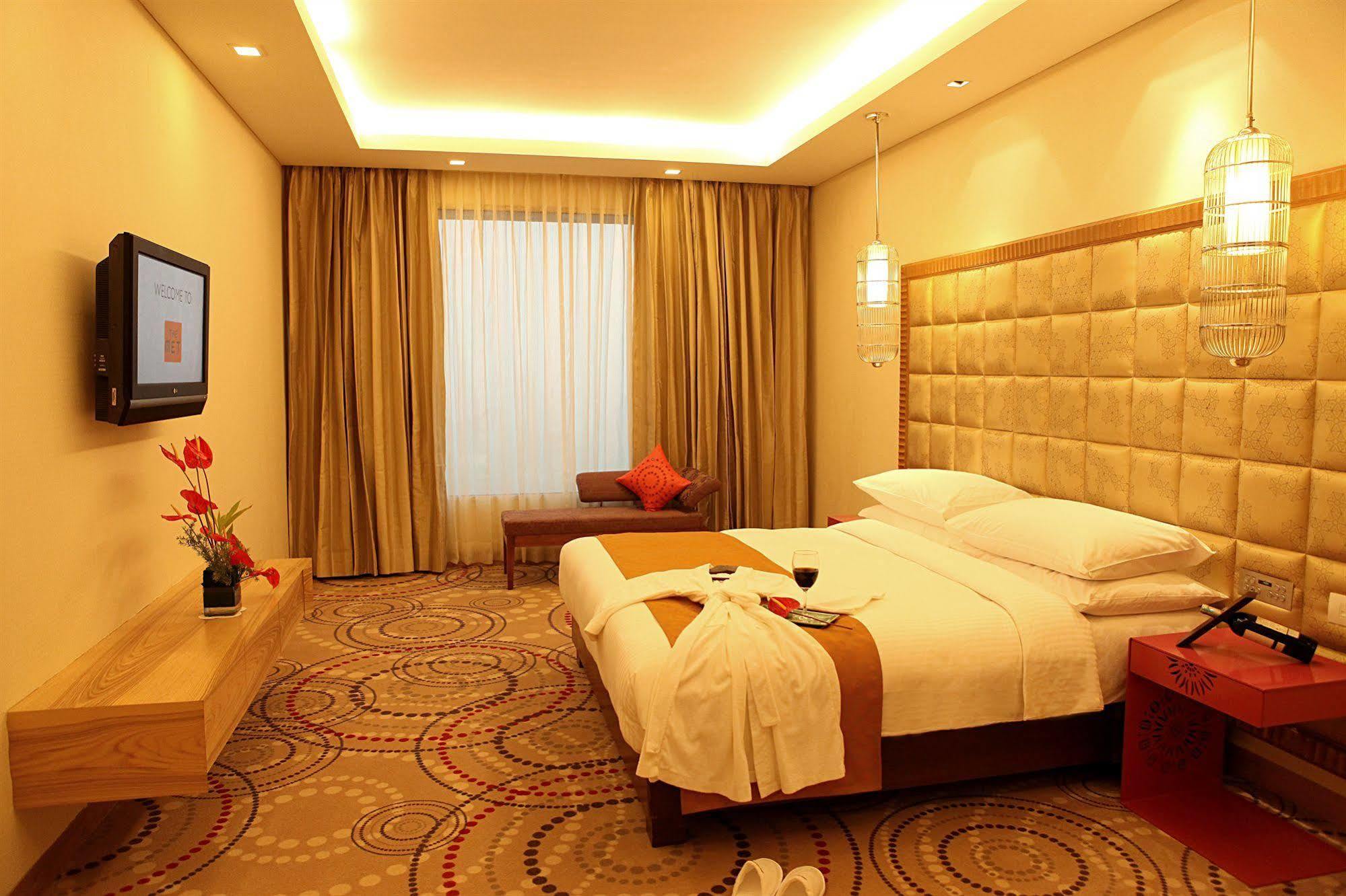 The Metropolitan &