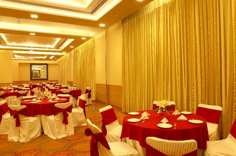 Hotel The Metropolitan & 5*