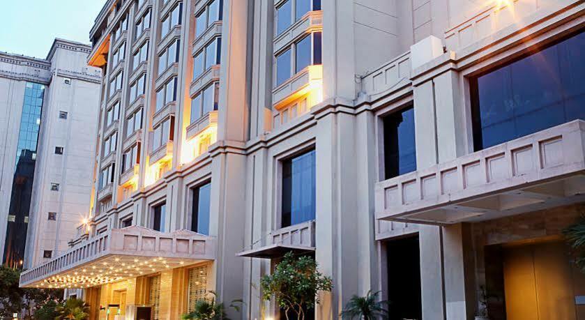 The Metropolitan & New Delhi